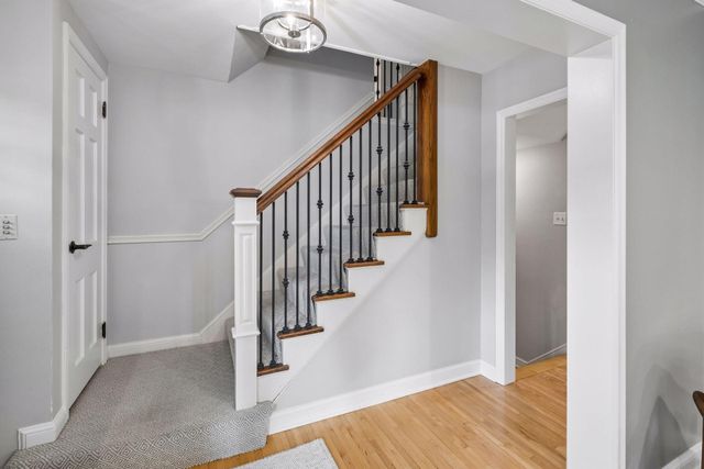 3308 W 55th Street, Edina, MN 55410
