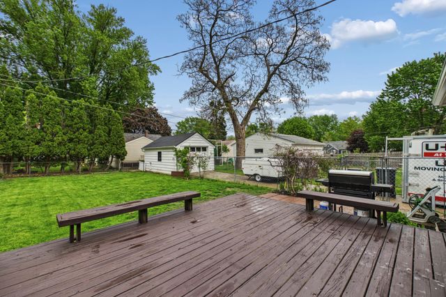 755 Iowa Avenue W, Saint Paul, MN 55117