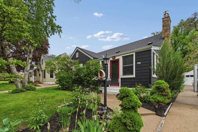 755 Iowa Avenue W, Saint Paul, MN 55117