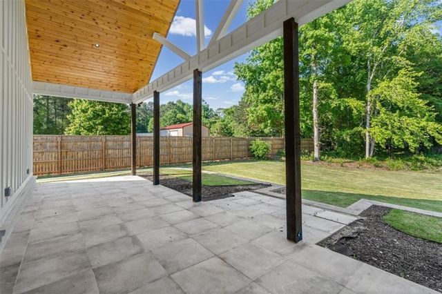 520 Rockbridge Road SW, Lilburn, GA 30047