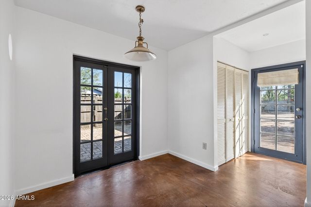 901 W WILLETTA Street, Phoenix, AZ 85007