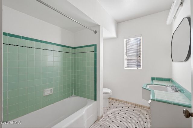 901 W WILLETTA Street, Phoenix, AZ 85007