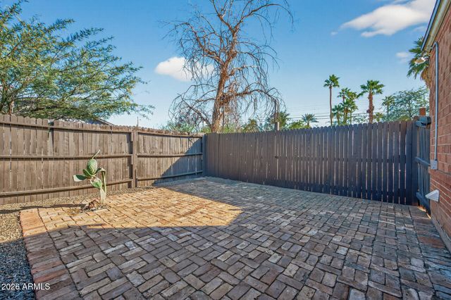 901 W WILLETTA Street, Phoenix, AZ 85007