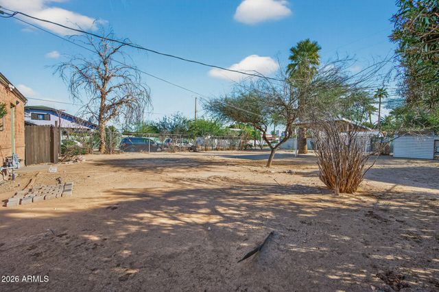 901 W WILLETTA Street, Phoenix, AZ 85007