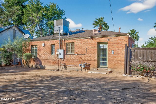 901 W WILLETTA Street, Phoenix, AZ 85007