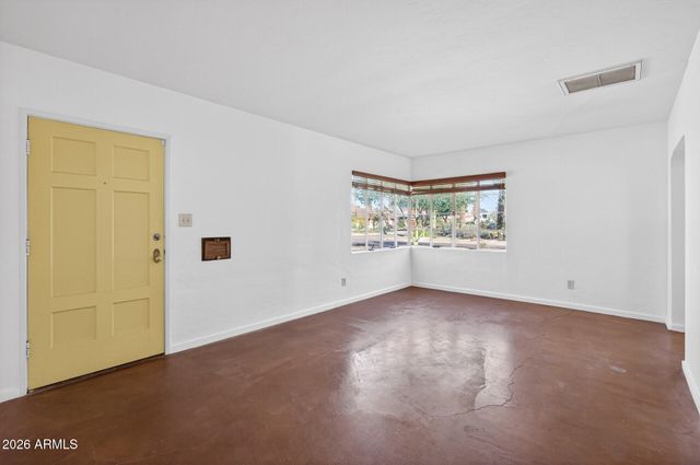 901 W WILLETTA Street, Phoenix, AZ 85007