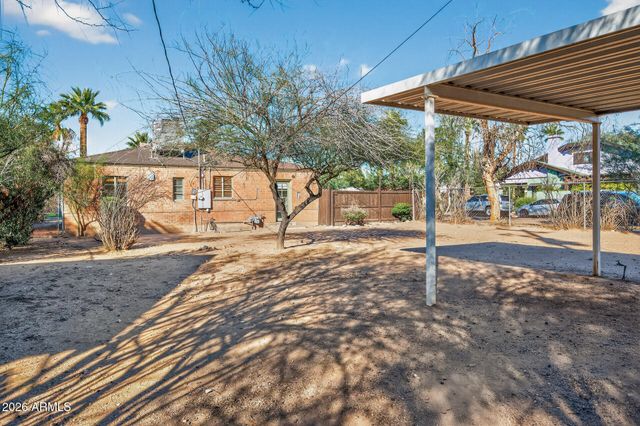 901 W WILLETTA Street, Phoenix, AZ 85007