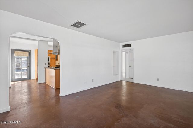 901 W WILLETTA Street, Phoenix, AZ 85007