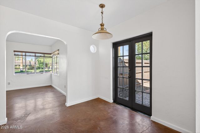 901 W WILLETTA Street, Phoenix, AZ 85007