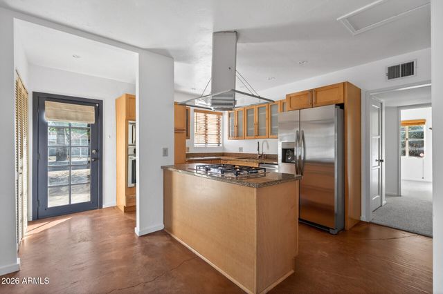 901 W WILLETTA Street, Phoenix, AZ 85007