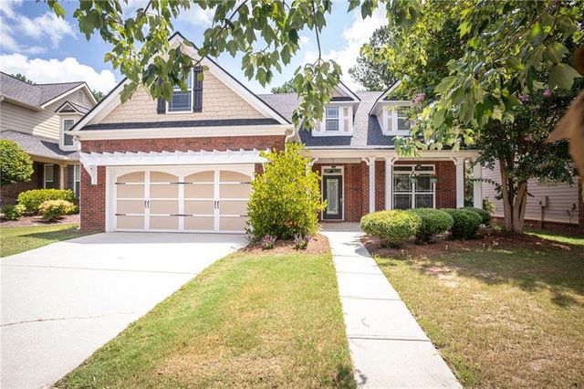 2634 Bay Crest Lane, Loganville, GA 30052