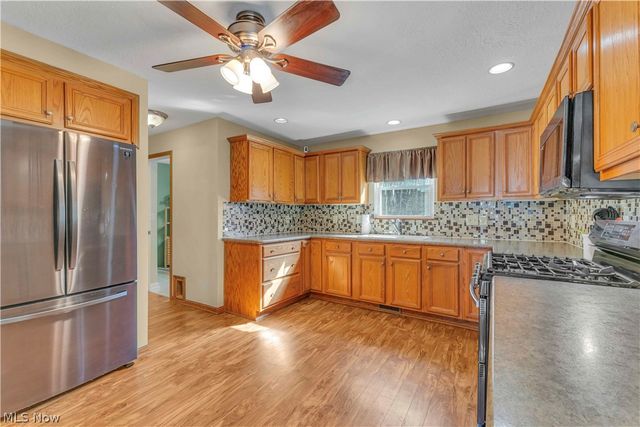 5747 Pleasant Avenue, North Ridgeville, OH 44039