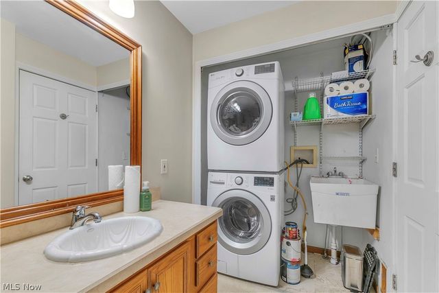 5747 Pleasant Avenue, North Ridgeville, OH 44039