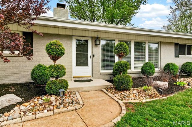 15 Graeler Drive, St Louis, MO 63146