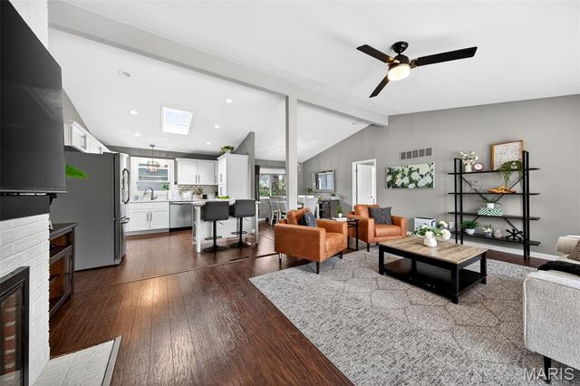 15 Graeler Drive, St Louis, MO 63146