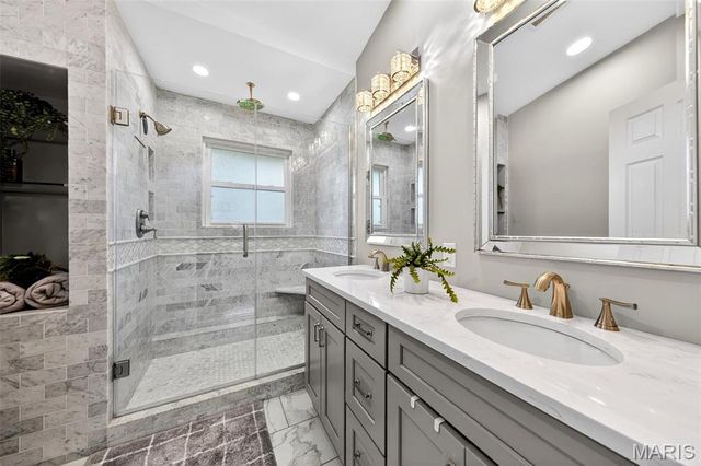 15 Graeler Drive, St Louis, MO 63146