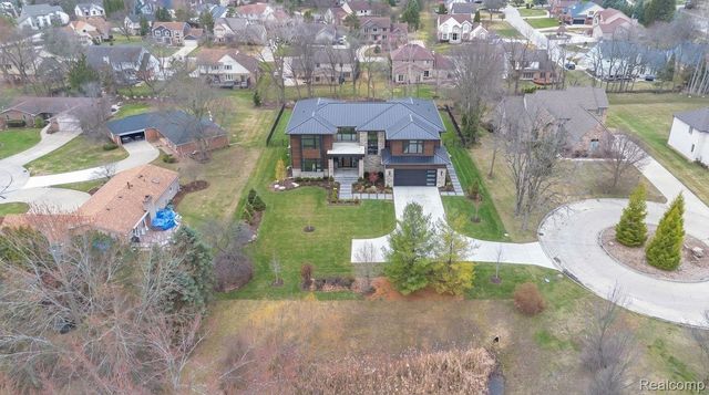 22335 Diamond Court, Farmington Hills, MI 48335