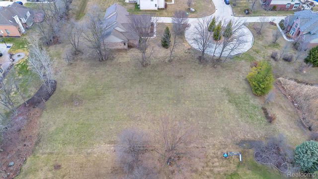 22335 Diamond Court, Farmington Hills, MI 48335