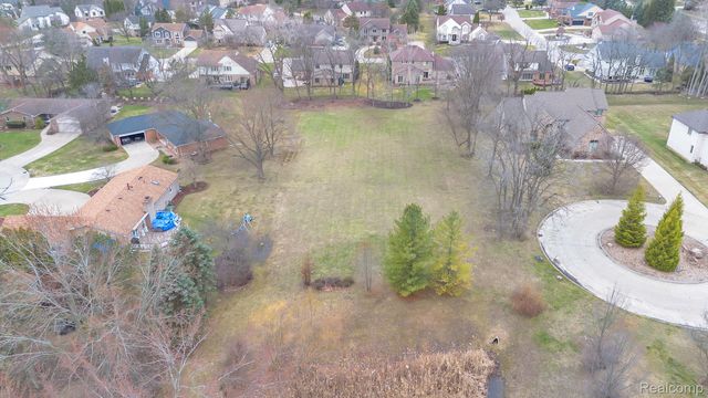 22335 Diamond Court, Farmington Hills, MI 48335