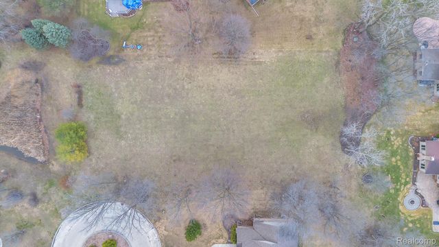 22335 Diamond Court, Farmington Hills, MI 48335