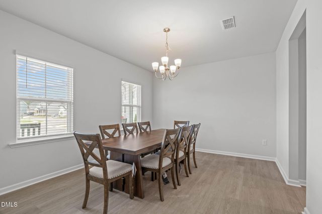 200 Bridle Brook Way, Fuquay Varina, NC 27526