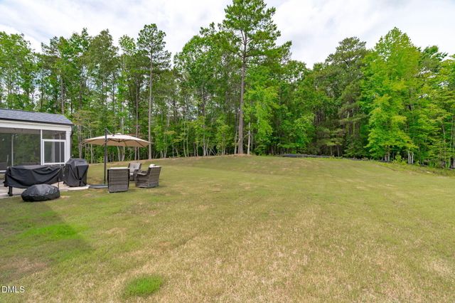 200 Bridle Brook Way, Fuquay Varina, NC 27526