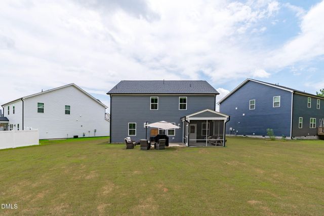200 Bridle Brook Way, Fuquay Varina, NC 27526