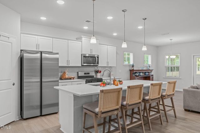 200 Bridle Brook Way, Fuquay Varina, NC 27526