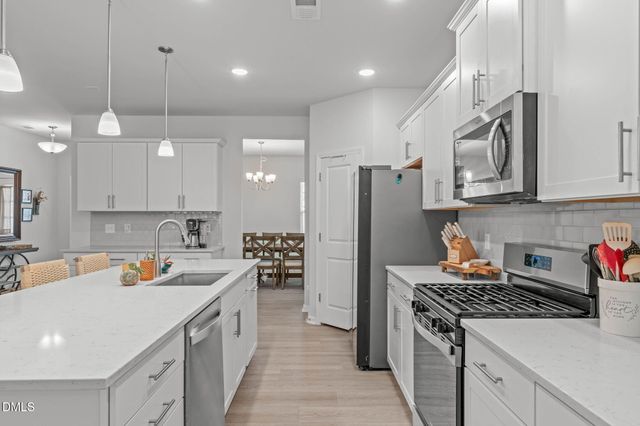 200 Bridle Brook Way, Fuquay Varina, NC 27526
