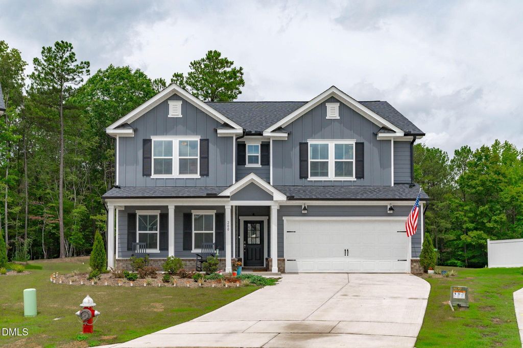 200 Bridle Brook Way, Fuquay Varina, NC 27526