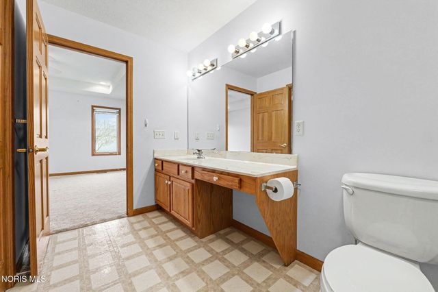 2411 Villa Drive, Findlay, OH 45840