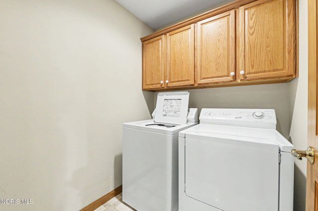 2411 Villa Drive, Findlay, OH 45840