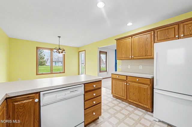 2411 Villa Drive, Findlay, OH 45840