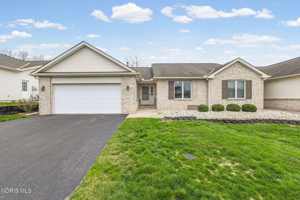 2411 Villa Drive, Findlay, OH 45840