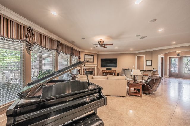 2726 Country Club Road, Pantego, TX 76013