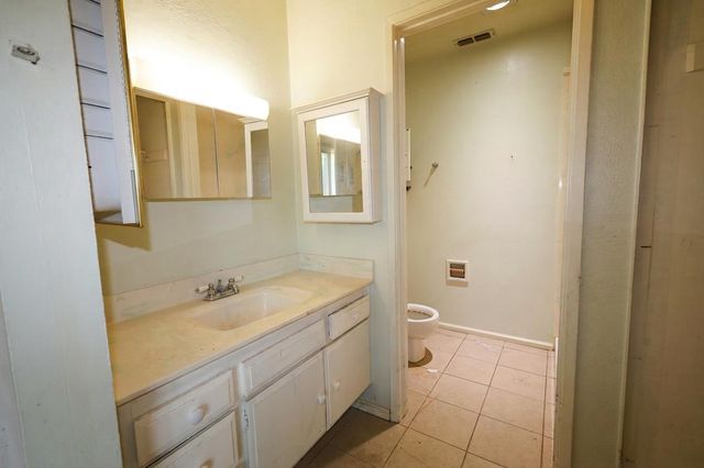 6316 Hillsdale Blvd, Sacramento, CA 95842
