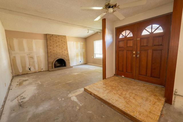 6316 Hillsdale Blvd, Sacramento, CA 95842