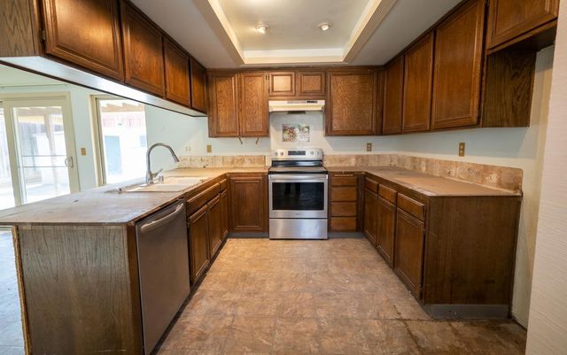 6316 Hillsdale Blvd, Sacramento, CA 95842
