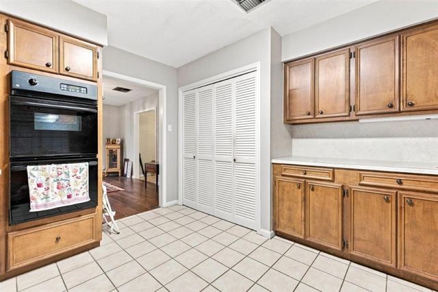 3499 Kingston Street, Lake Charles, LA 70605