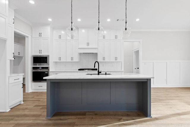 613 Valley Oak Drive, Sherwood, AR 72120