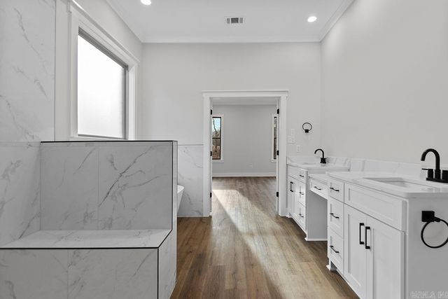 613 Valley Oak Drive, Sherwood, AR 72120