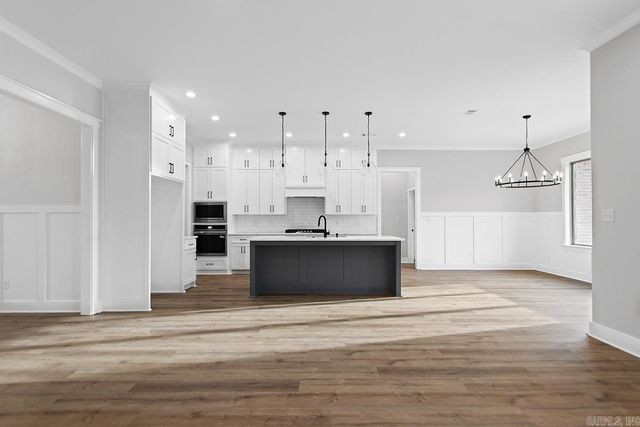 613 Valley Oak Drive, Sherwood, AR 72120