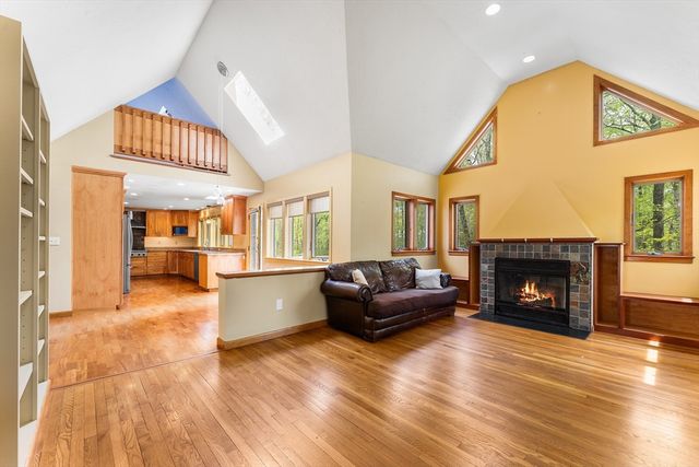 320 Nagog Hill Rd, Acton, MA 01720