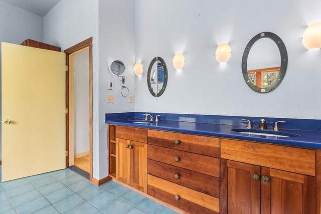 320 Nagog Hill Rd, Acton, MA 01720