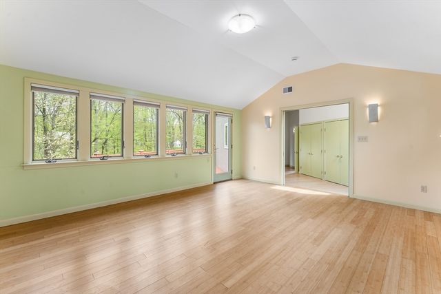 320 Nagog Hill Rd, Acton, MA 01720