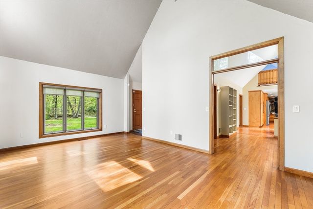 320 Nagog Hill Rd, Acton, MA 01720