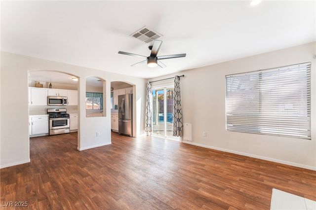 8401 CINNAMON HILL, Las Vegas, NV 89129