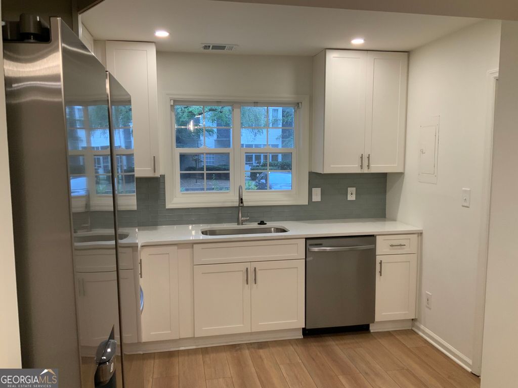 5440 Chemin De Vie NE, Sandy Springs, GA 30342 — photo 4