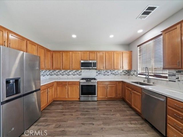 16764 Desert Lily, Victorville, CA 92394