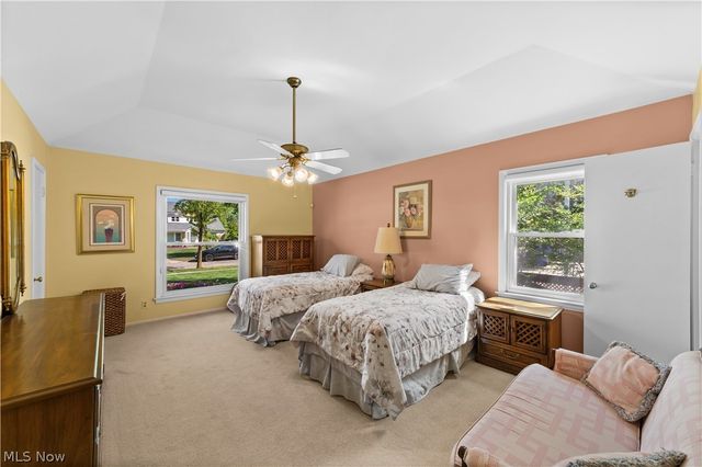 4450 Churchill Boulevard, Cleveland, OH 44118